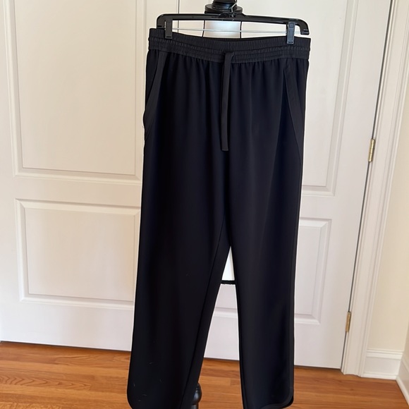 Kenneth Cole New York black crepe pull on pant - Picture 4 of 8